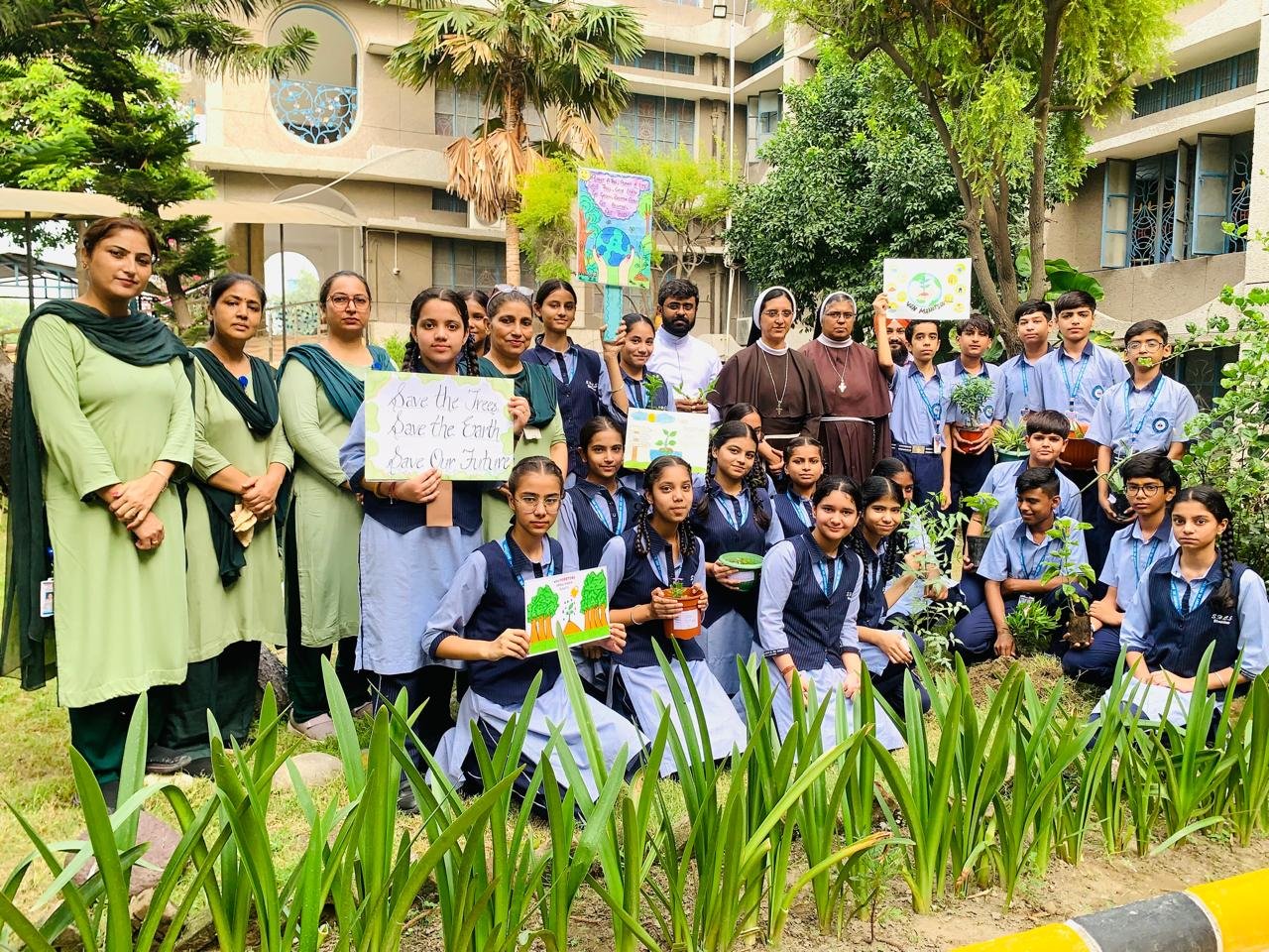 “One Sapling, One Promise to Nature”